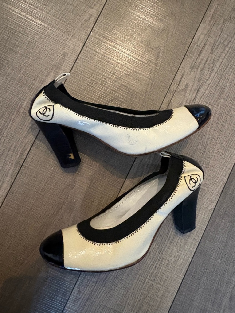 Chanel black & Cream High Heel Pumps with Cap Toe